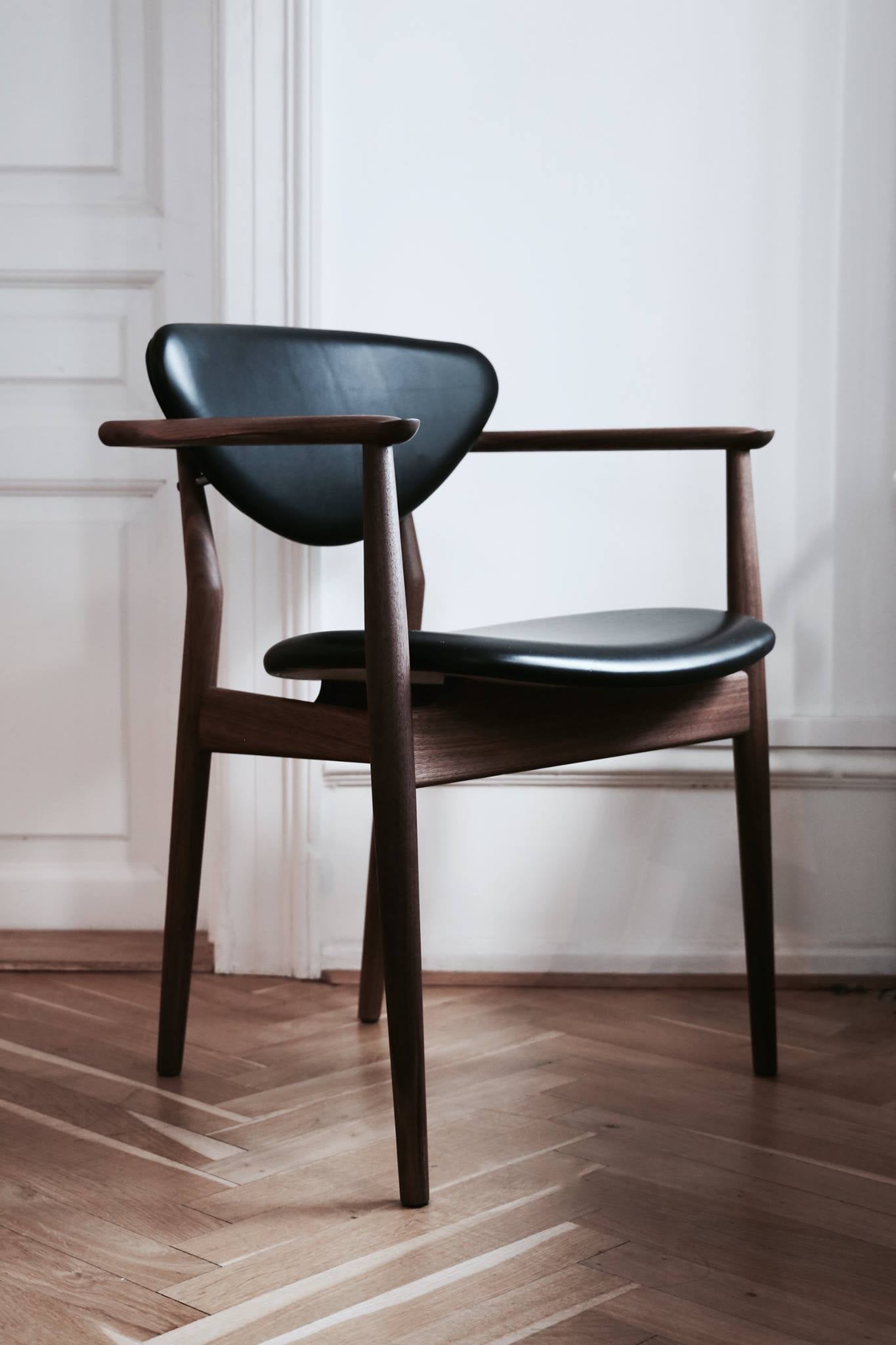 109 Chair Finn Juhl 1955
