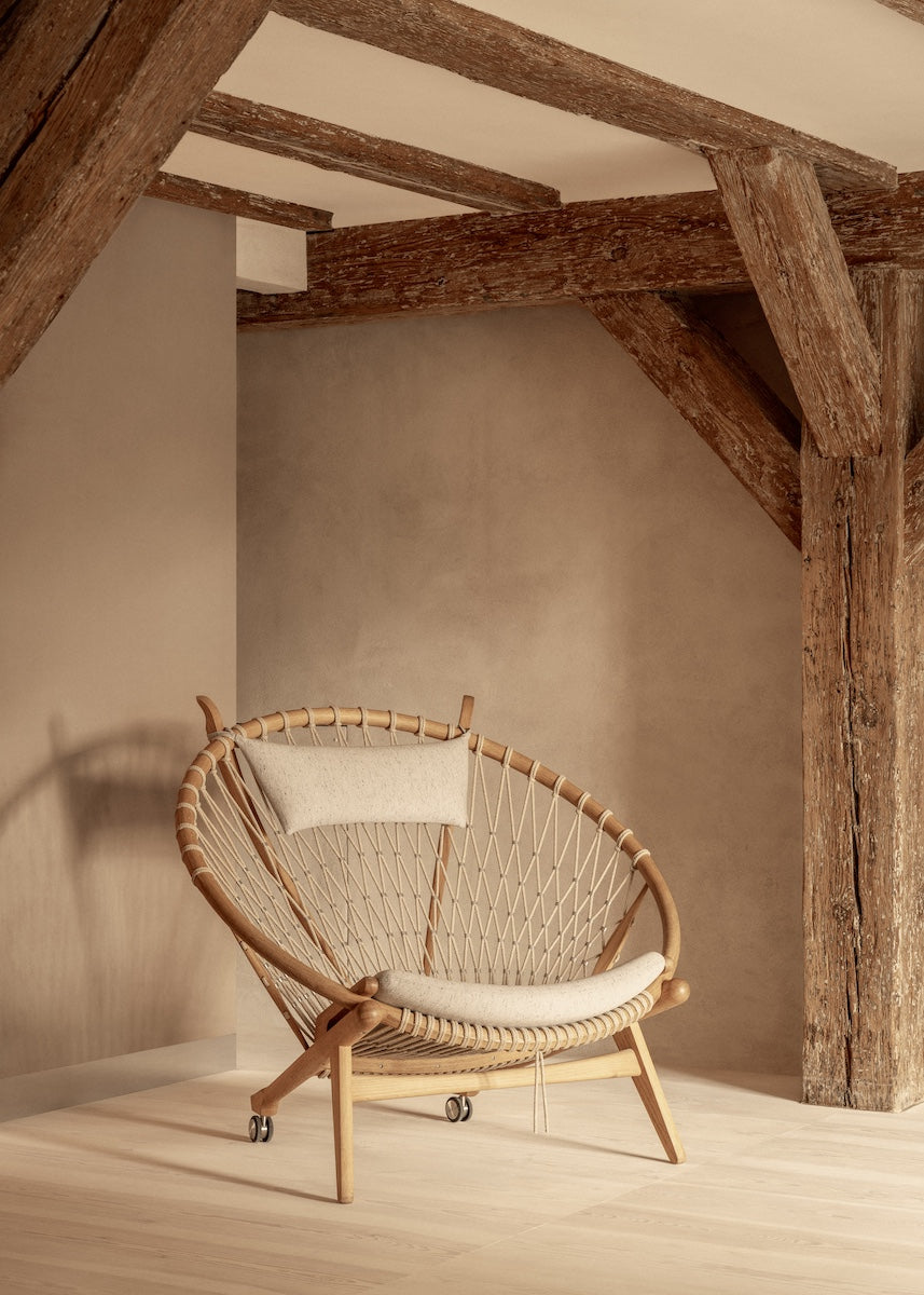 pp130 Circle Chair Hans J. Wegner 1986