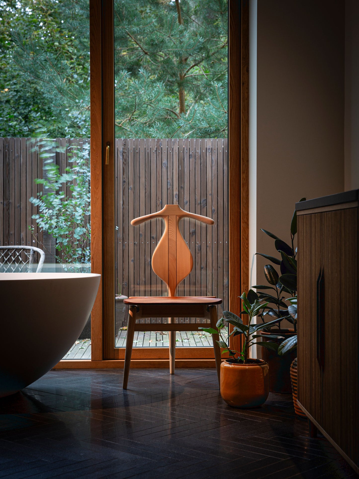 pp250 Valet Chair Hans J. Wegner 1953