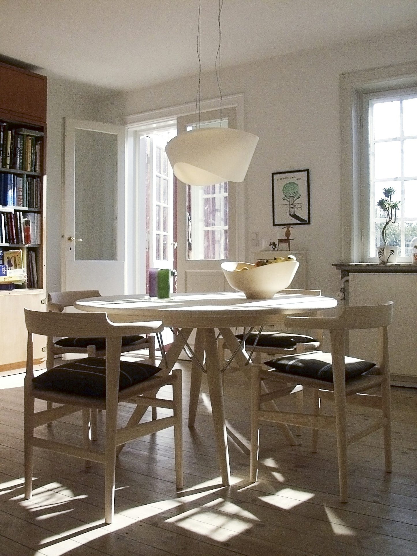 pp75 Stayed Table Hans J. Wegner 1982