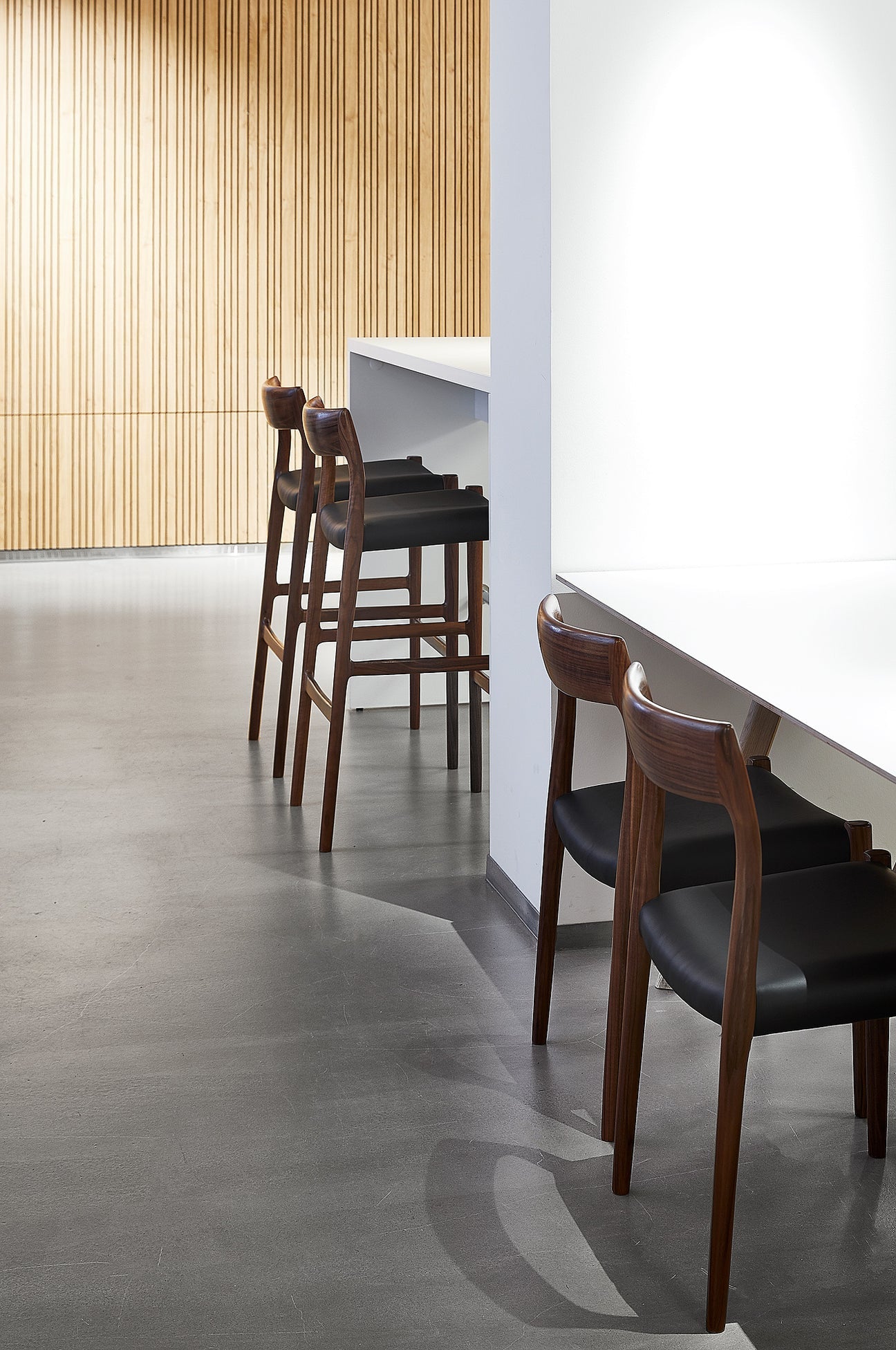 Model 77B Barstool J.L.Møllers